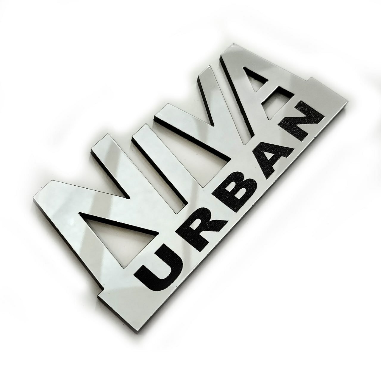 Эмблема, шильдик NIVA URBAN (хром) для автомобиля нива на двухстороннем ЗМ-скотче, пластик Rowmark 10,5х5см
