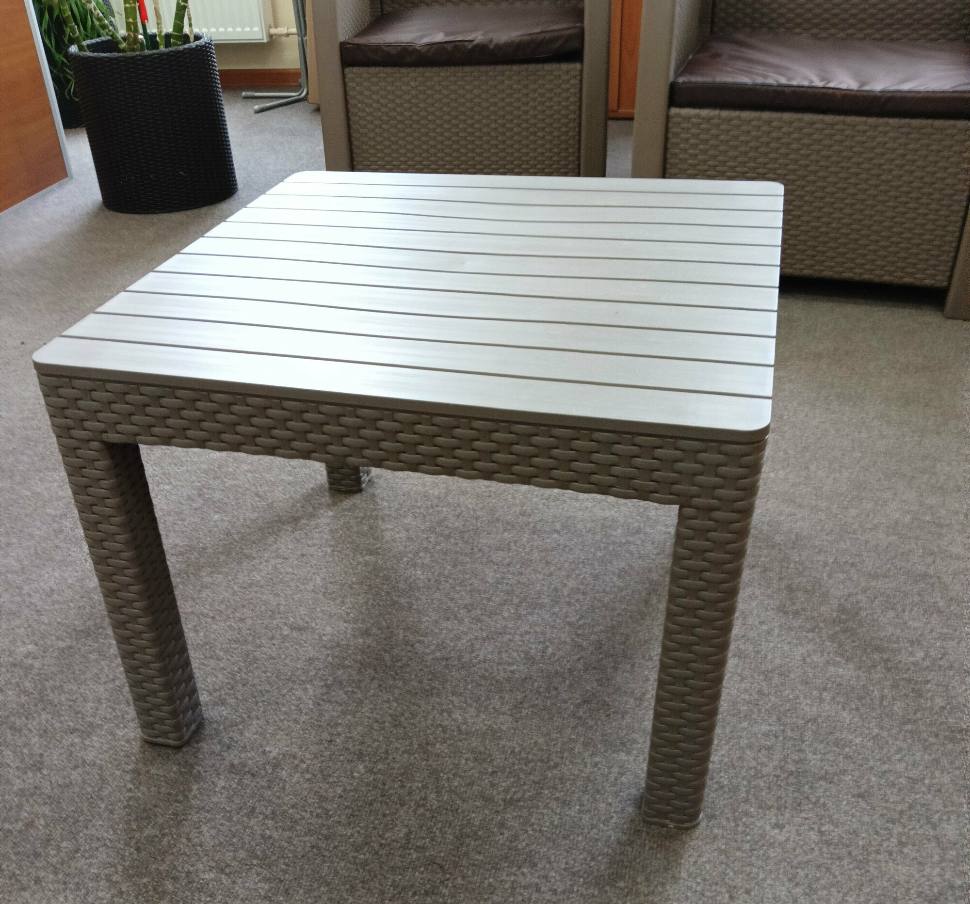 Стол Keter Orlando Small Table (капучино)