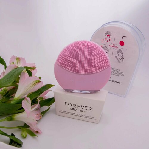 Щетка для массажа и очищения кожи лица Forever 69900₽