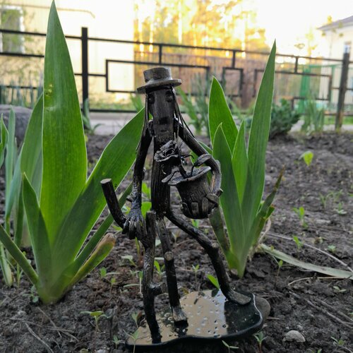 Декоративная фигурка Леший с Розой