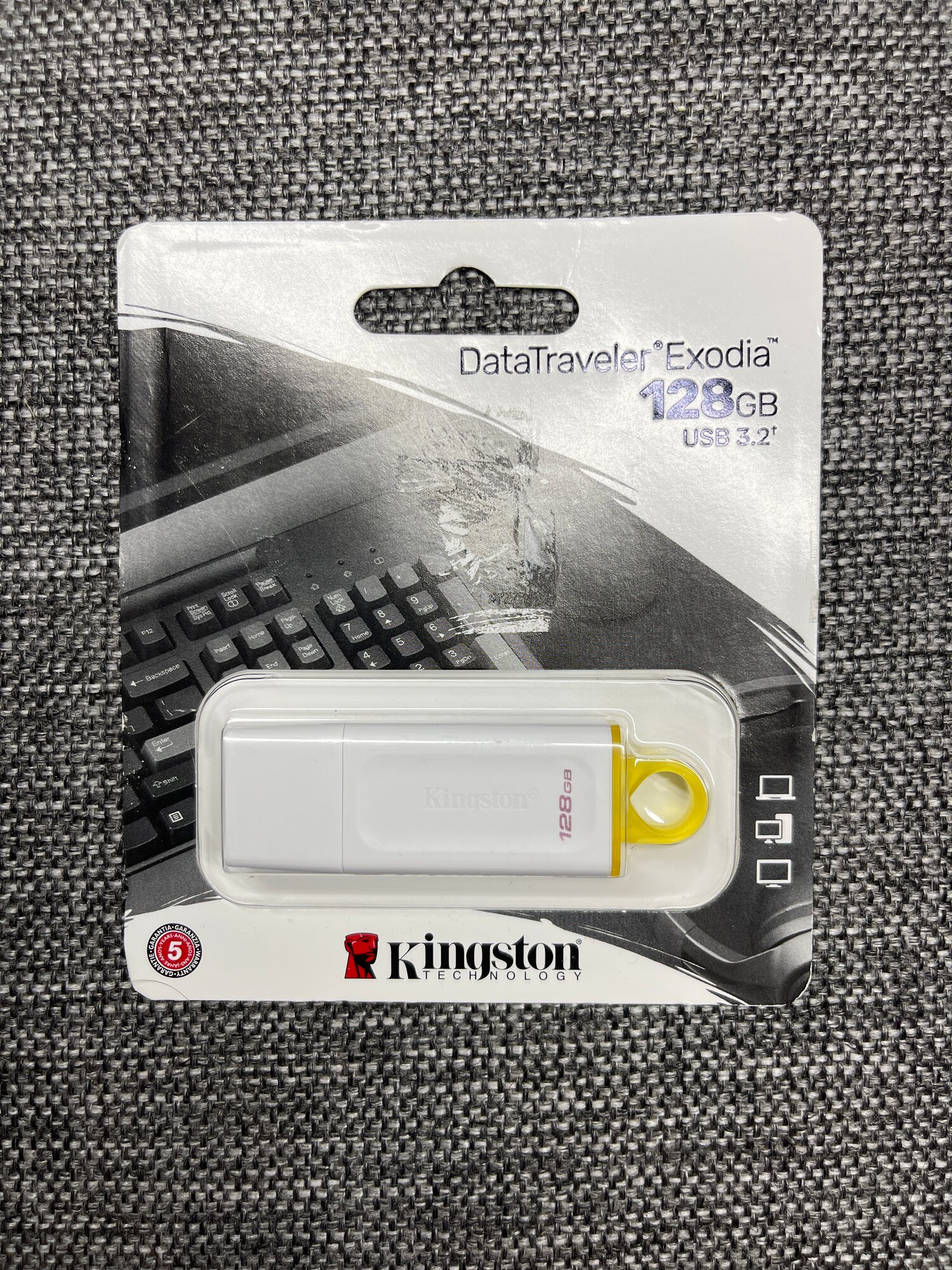 USB флеш-накопитель 128Gb - Kingston DataTraveler Exodia USB 3.2 Gen1 KC-U2G128-5R, белый