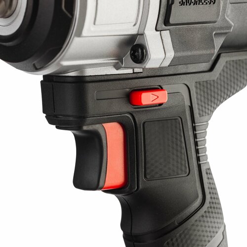 RUNTEC RT-IW800T Гайковерт ударный аккумуляторный RUNTEC TECHNIC 12 20В 24Ач 800Нм 27454₽