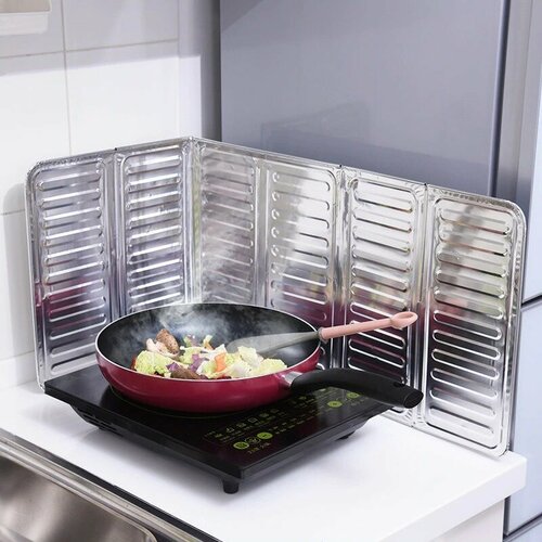 Защитный экран от брызг на плиту, из фольги