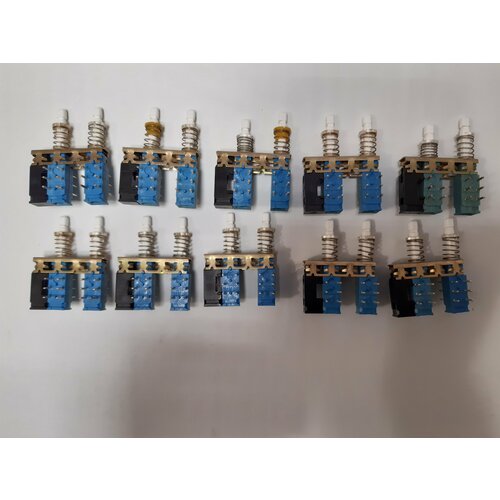 Переключатель ПКН61-32-2-1-15-2 (лот 10 штук)