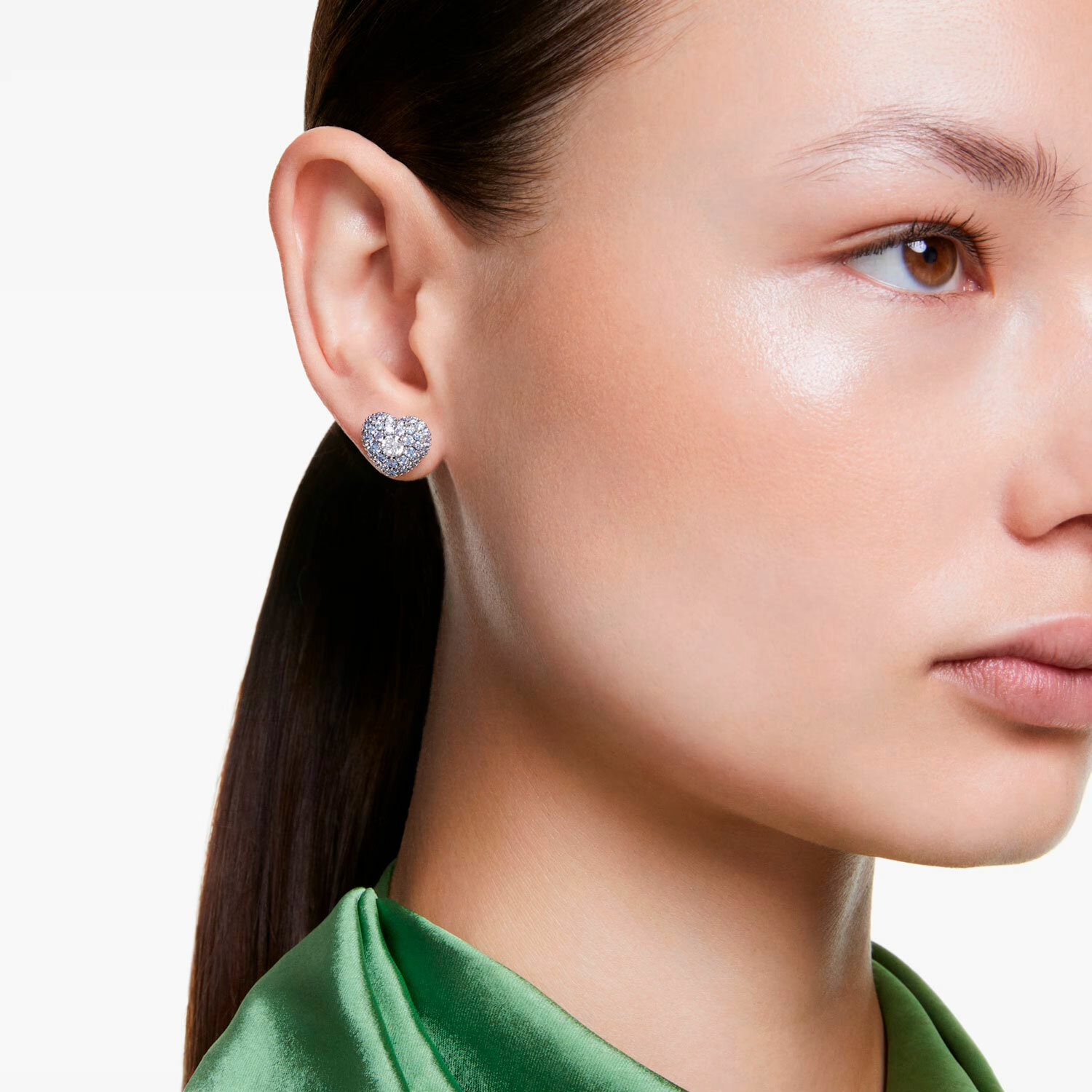 Серьги пусеты SWAROVSKI, кристаллы Swarovski, размер 12 мм, серебряный, голубой, белый — фото 1