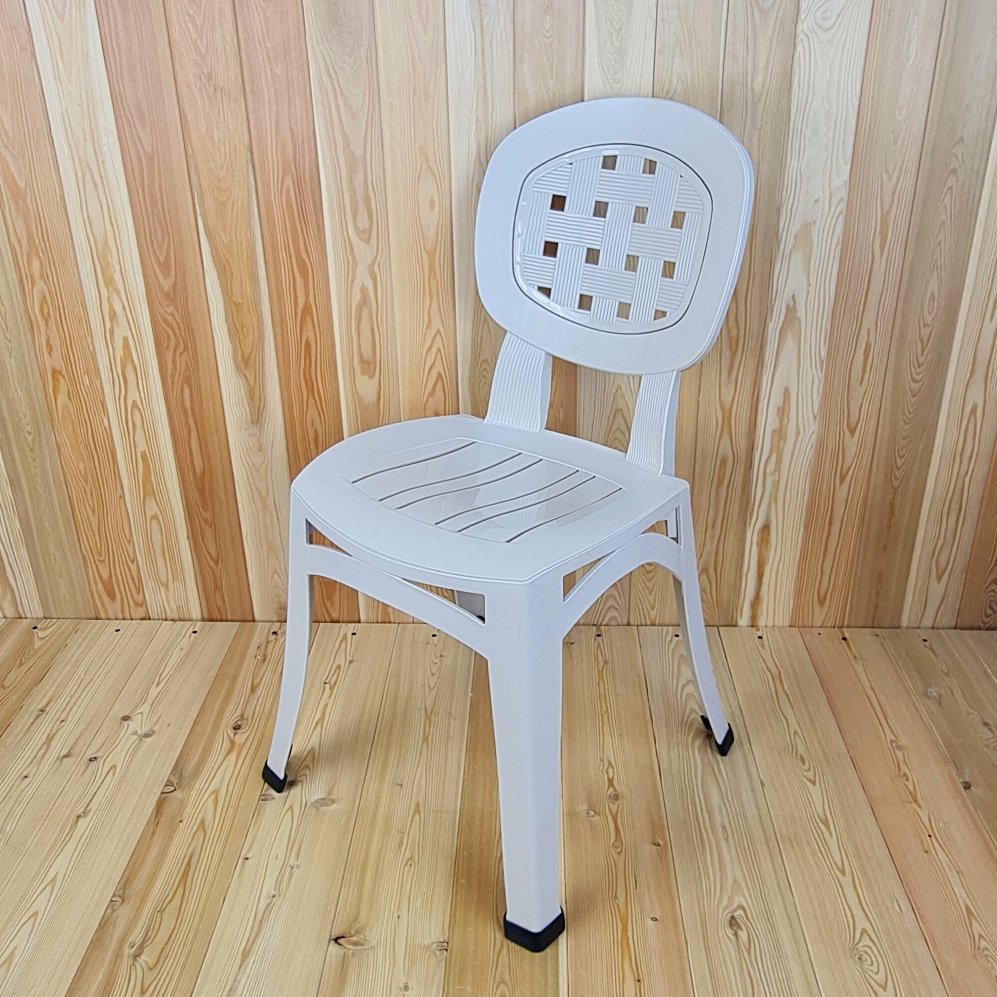 Самый крепкий стул" - пластиковый стул "Элегант" от бренда "Элластик-Пласт