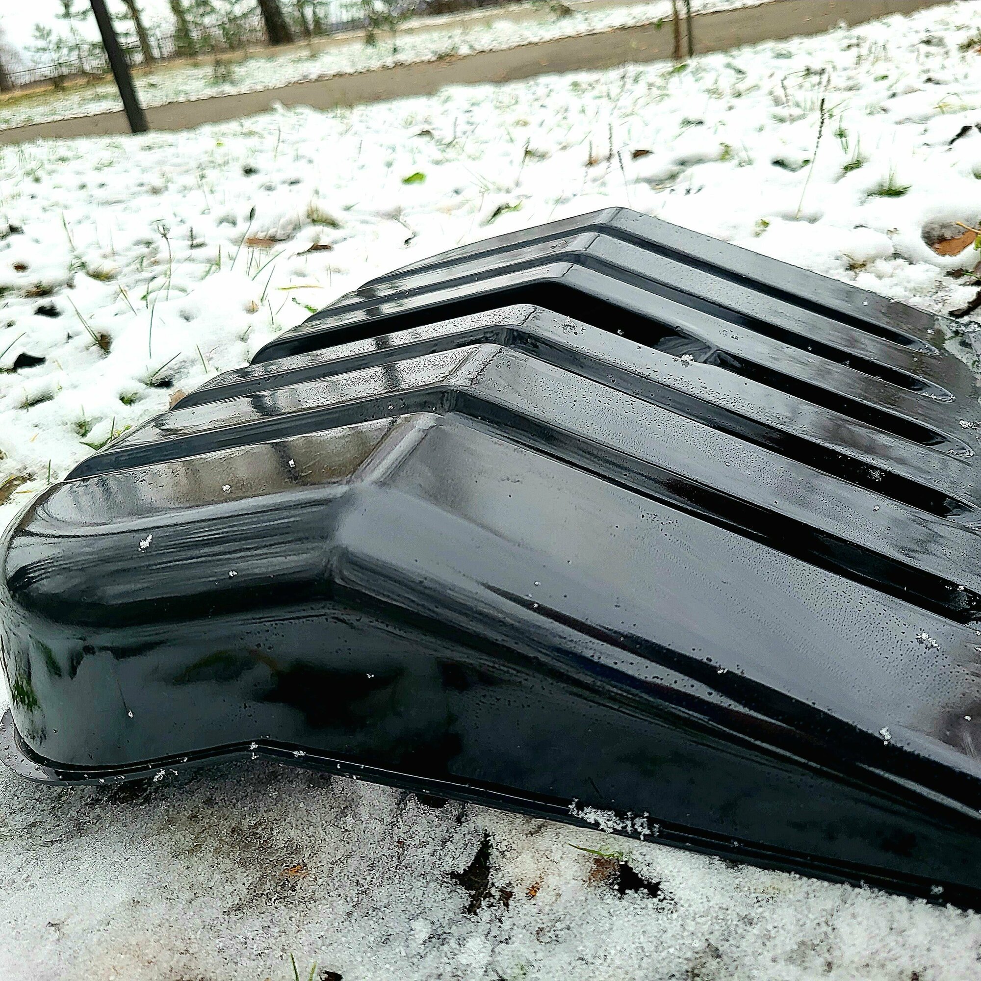 Лопата снеговая из поликарбоната ПК-1-Э черная без черенка (широкая) - фотография № 8