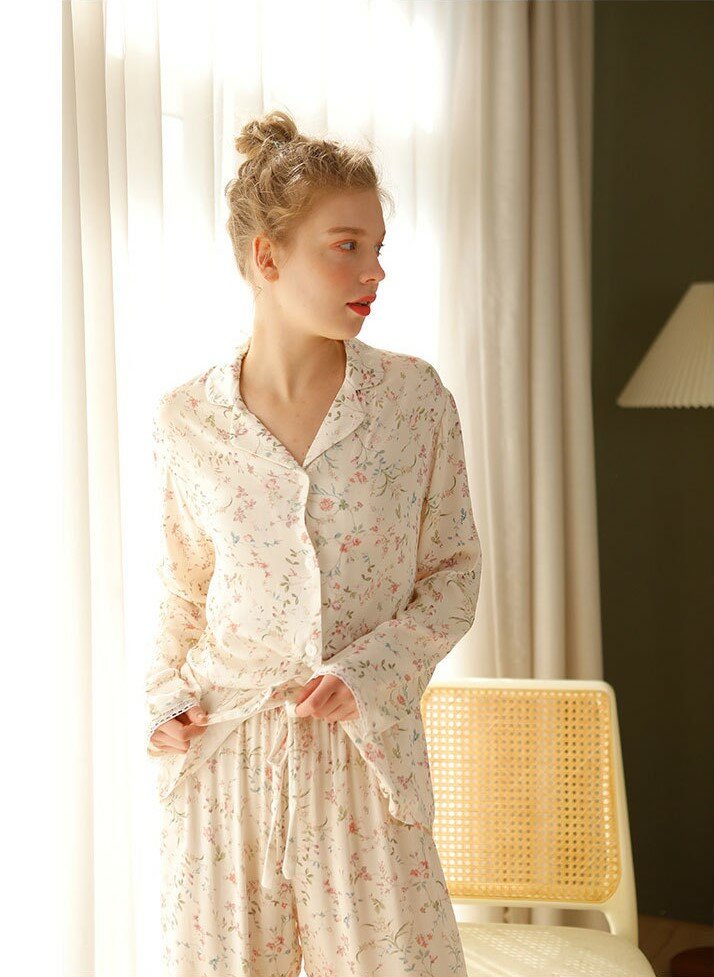 Домашний костюм-пижама шелковая женская с брюками и рубашкой - фотография № 8