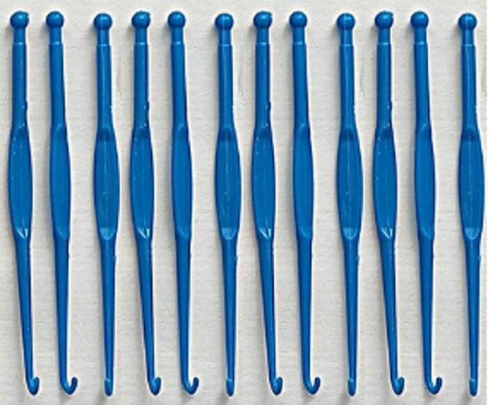 Набор крючков для вязания пластиковые 12 шт