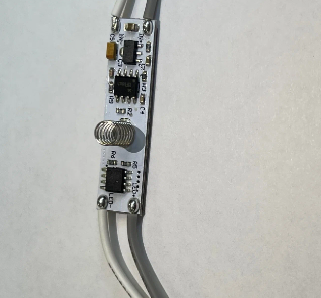 Сенсорный датчик для светодиодной ленты в профиль с диммированием и подсветкой 12-24В 8А
