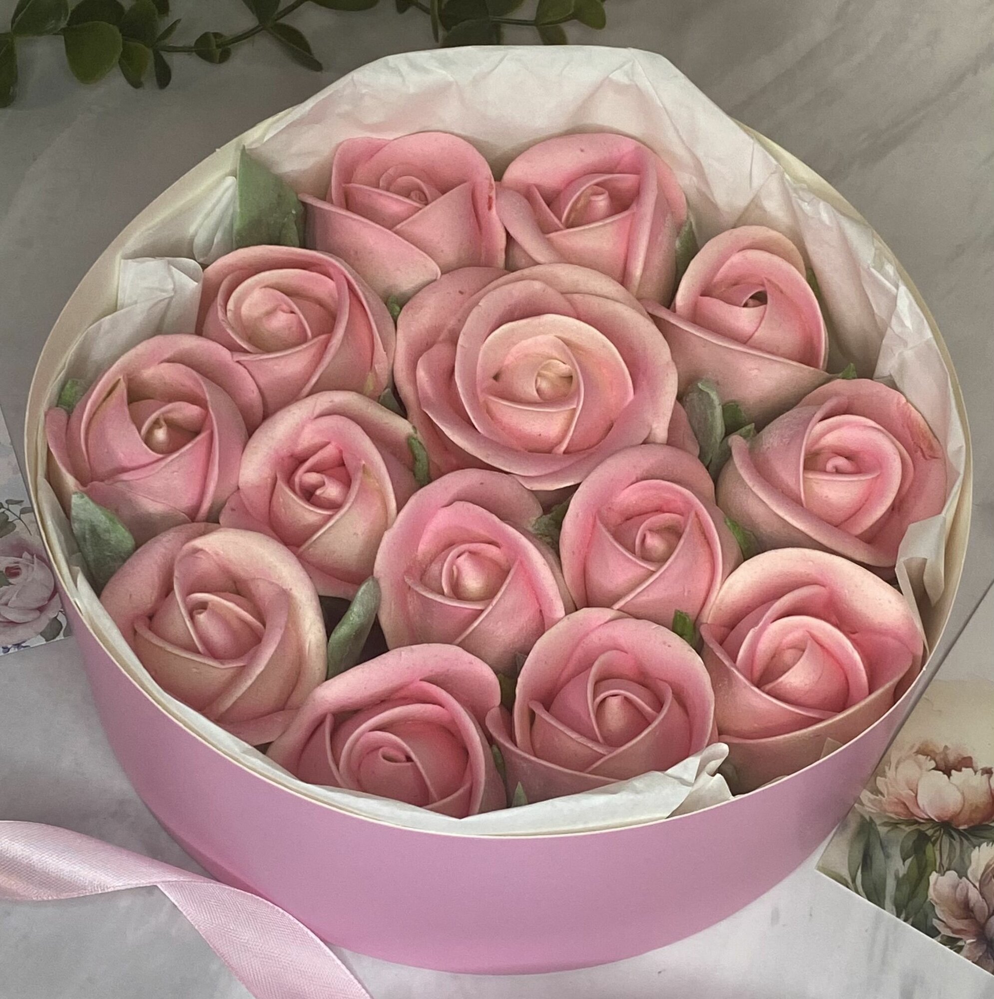 Подарочный набор цветов из зефира,зефирный букет из роз на день рождения маме, бабушке, девушке, коллеге, сестре, подруге, воспитателю - фотография № 3