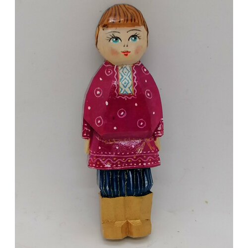 Игрушка деревянная резная Мальчик на магните 600₽