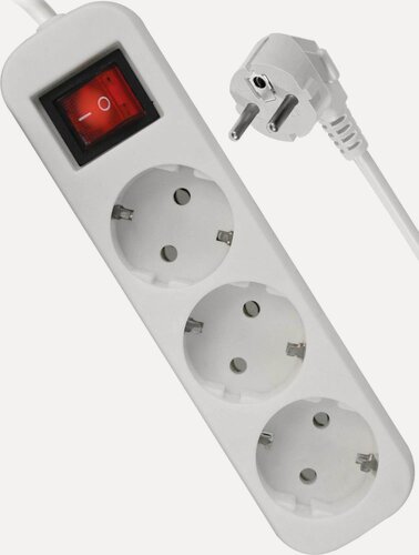 Изображение товара Сетевой фильтр Defender "S330", 3 розетки, заземление, выключатель, белый
