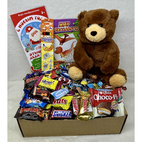 фото Сладкий новогодний подарок сюрприз для детей на новый год 2024, мягкая игрушка мишка-медведь 30 см, игра, раскраска, карандаши chek for you