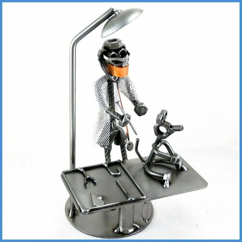 Оригинальная металлическая статуэтка ручной работы Врач гинеколог