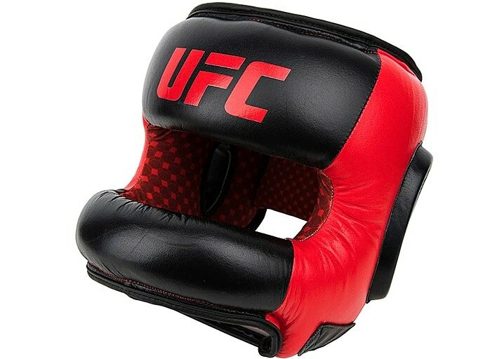 Шлем боксерский с бампером UFC RD/BK размер M (Шлем боксерский с бампером UFC RD/BK размер M)