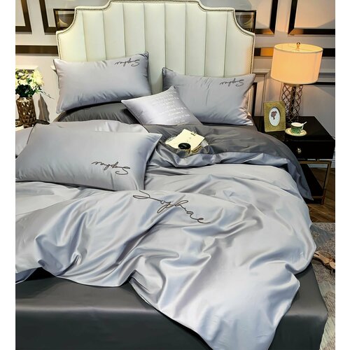 серебристый