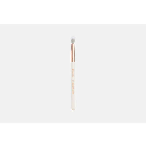 Кисть для теней eye blender brush