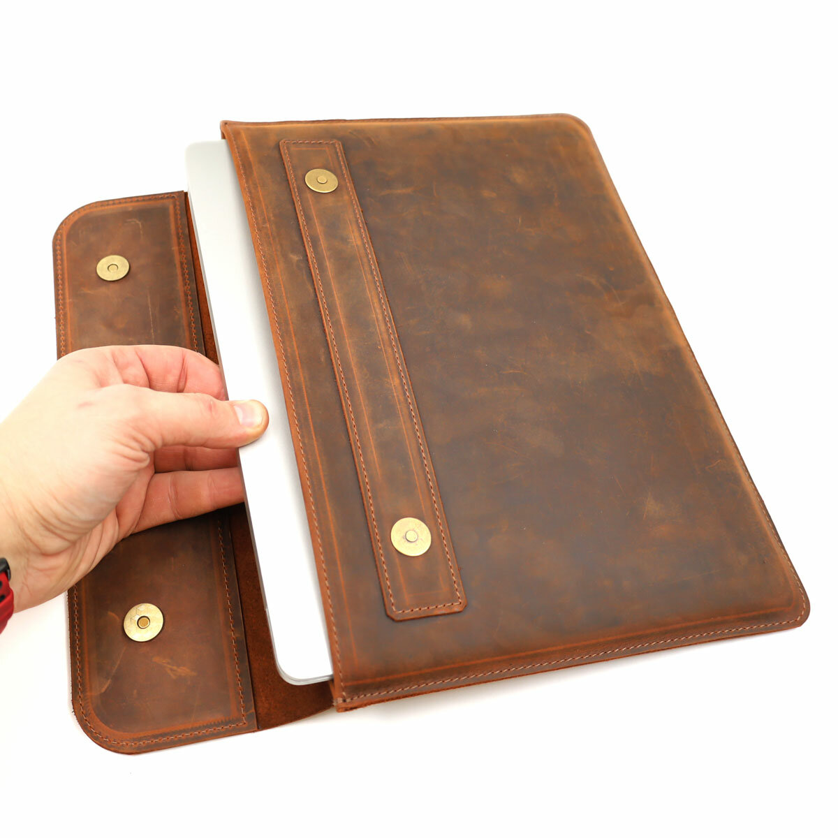 Кожаный Чехол J.Audmorr для ноутбука 14-15" (Macbook 15 Air), светло-коричневый, Newport 15 Cognac
