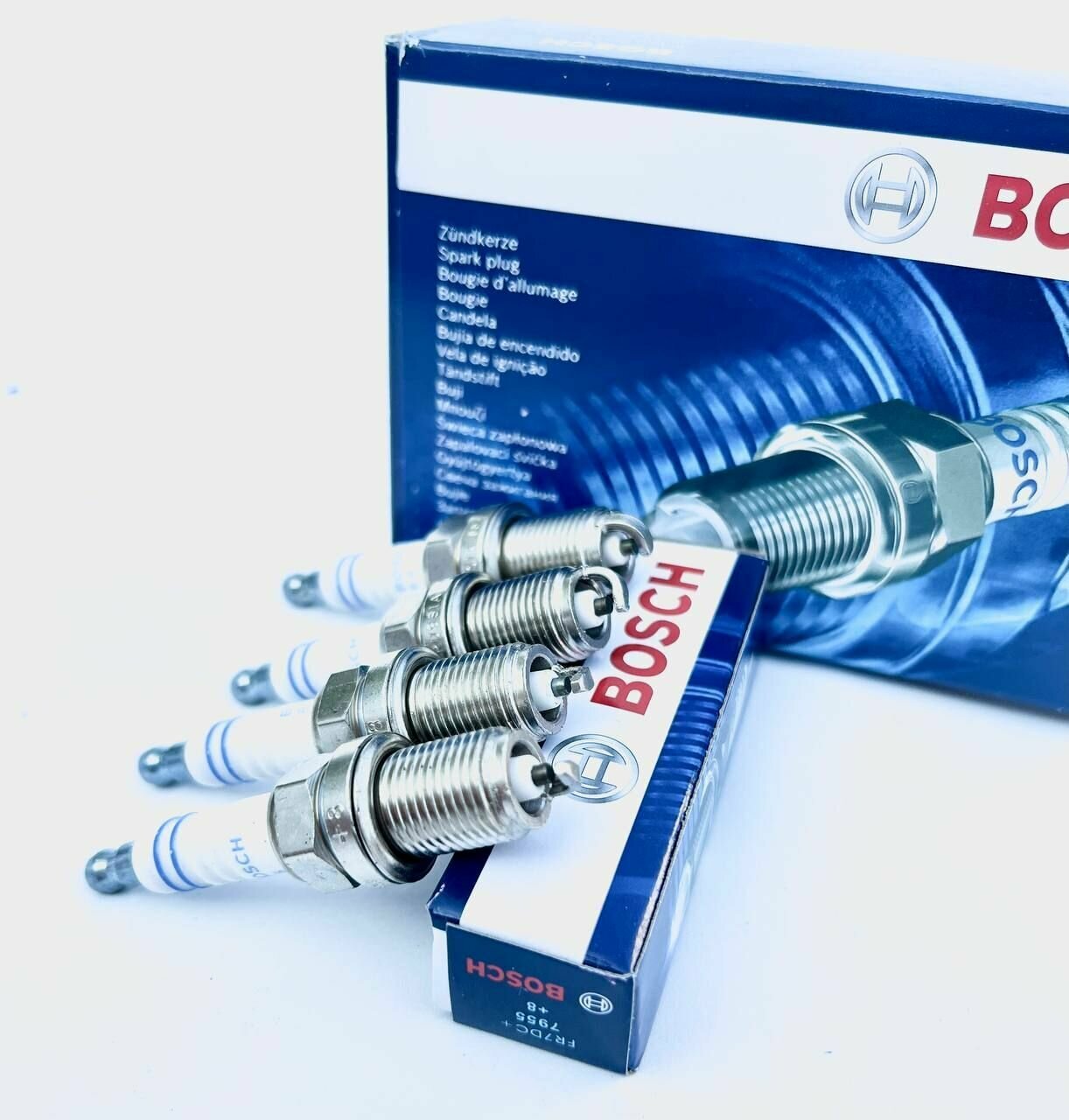 Комплект свечей зажигания Bosch 0242235666 FR7DC+ 4 штуки — фото 2
