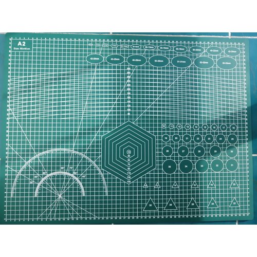 Коврик/Мат для резки А2, 3мм, прорезиненный раскройный двухсторонний мат для рукоделия, резки ткани и бумаги, пэчворка