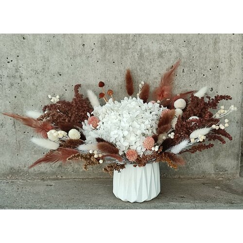 Гортензия Стабилизированная и Сухоцветы Бетонном кашпо собственного производства 4490₽