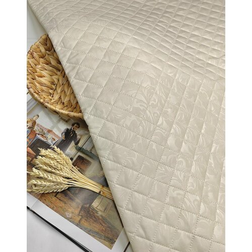 Утеплитель для верхней одежды 5 п. м. / ширина 220 см / 200 г/м2