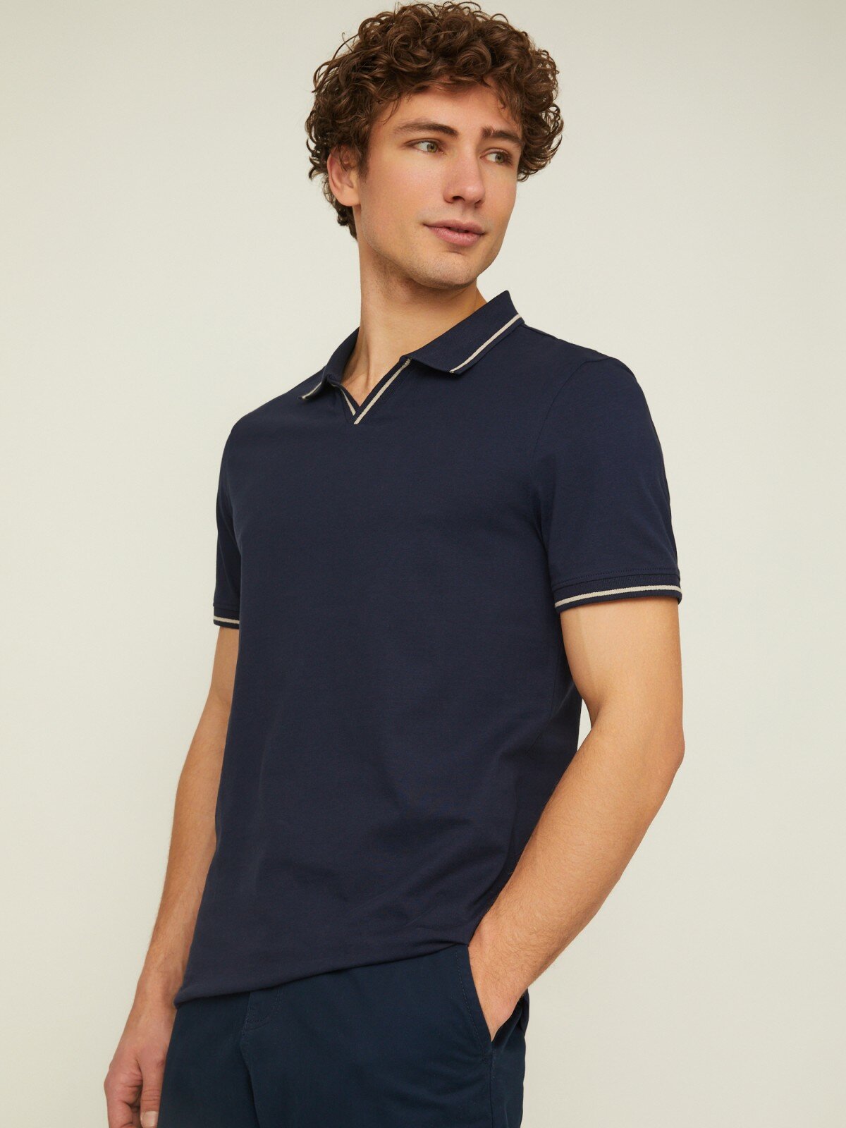 фото Футболка из хлопка с коротким рукавом и воротником поло, цвет Синий, размер M 014213673052