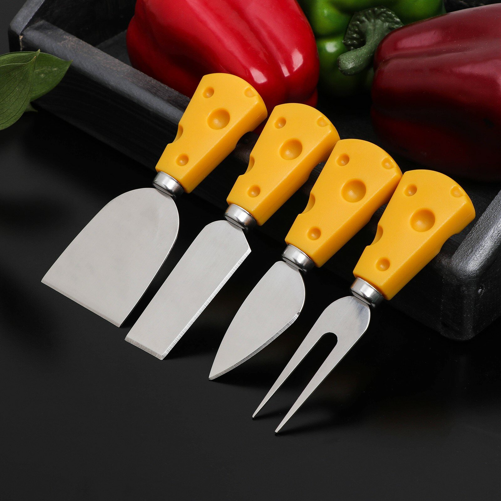 Ножи для нарезки сыра Доляна «Пармезан» 4 предмета 13 см цвет жёлтый