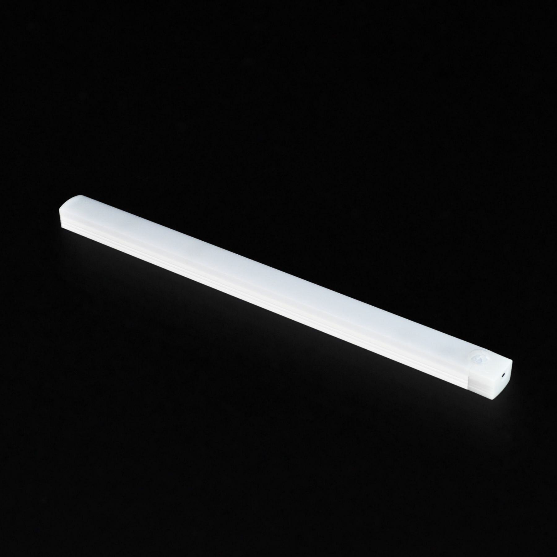 фото Светодиодный светильник с датчиком движения 30 см, LED лампа, ночник на аккумуляторе. Светильник светодиодный линейный с USB - microUSB кабелем