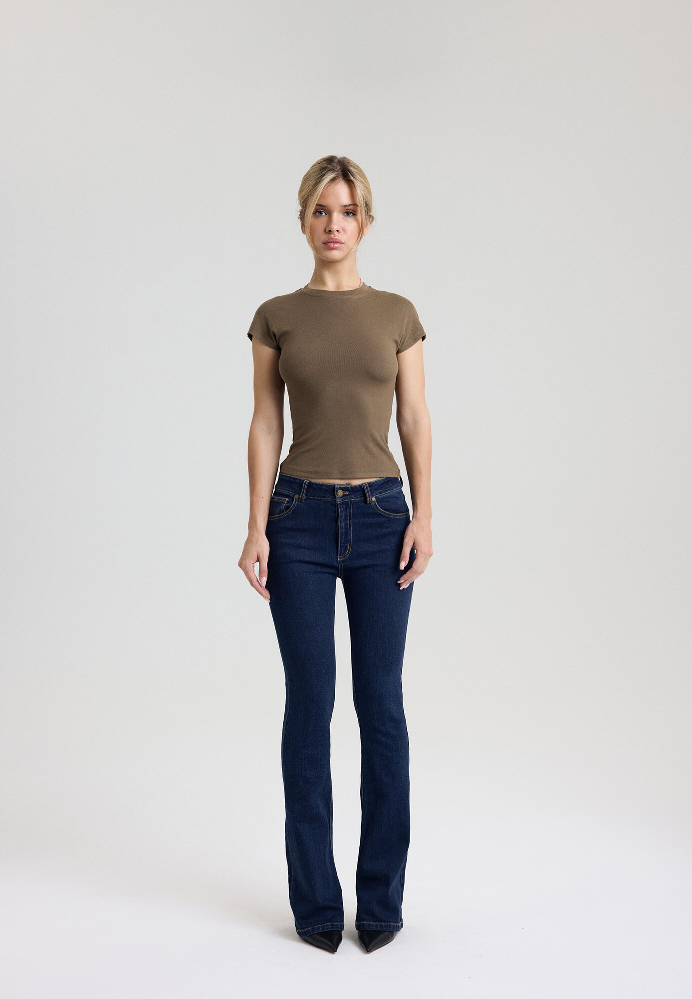 Джинсы клеш 