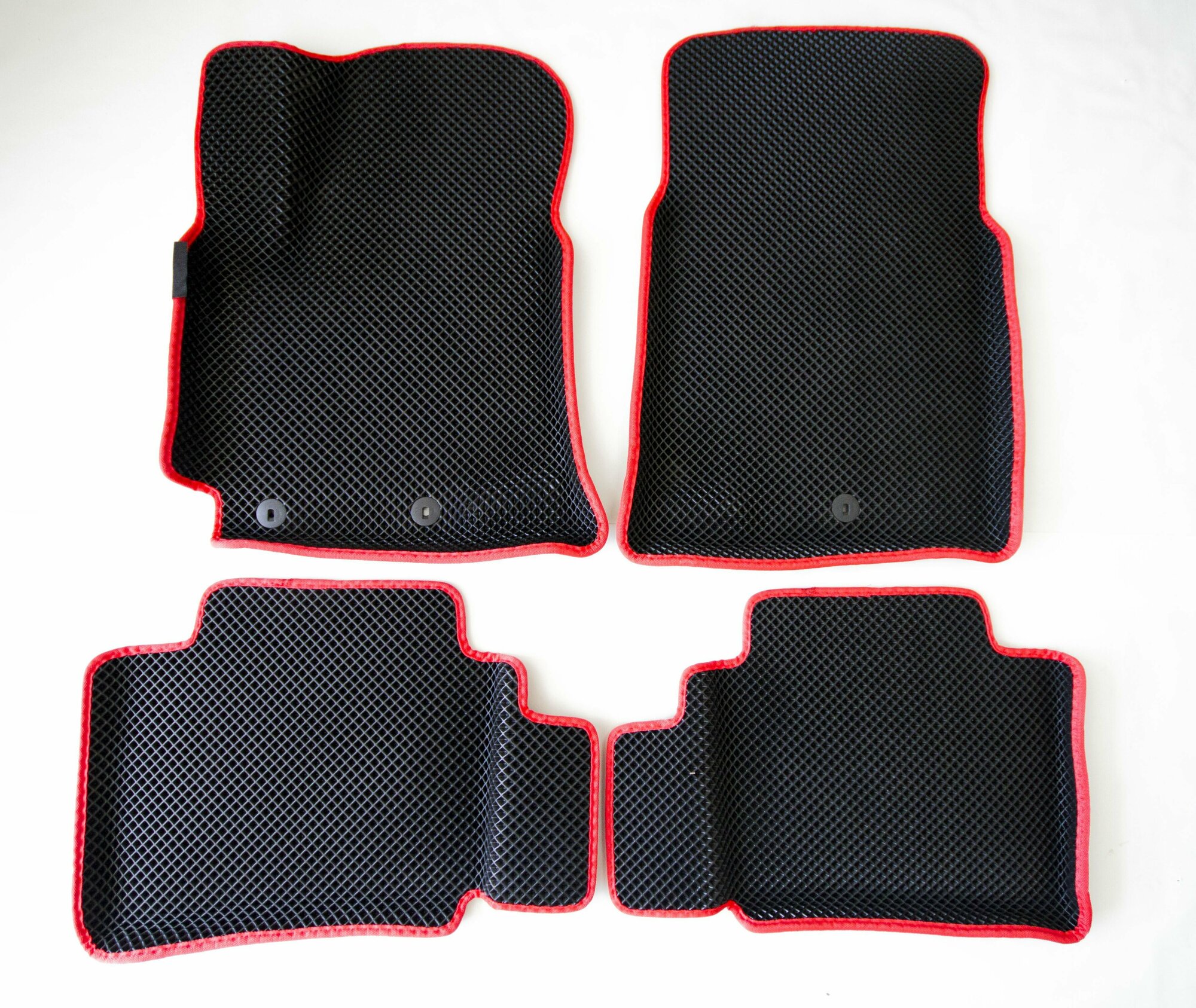 фото Ковры ЕВА в салон для Kia Rio/Киа Рио (2011-н. в.)/ комплект ковров ЕВА ромб черный (красный кант) с бортом/ Надежный шериф