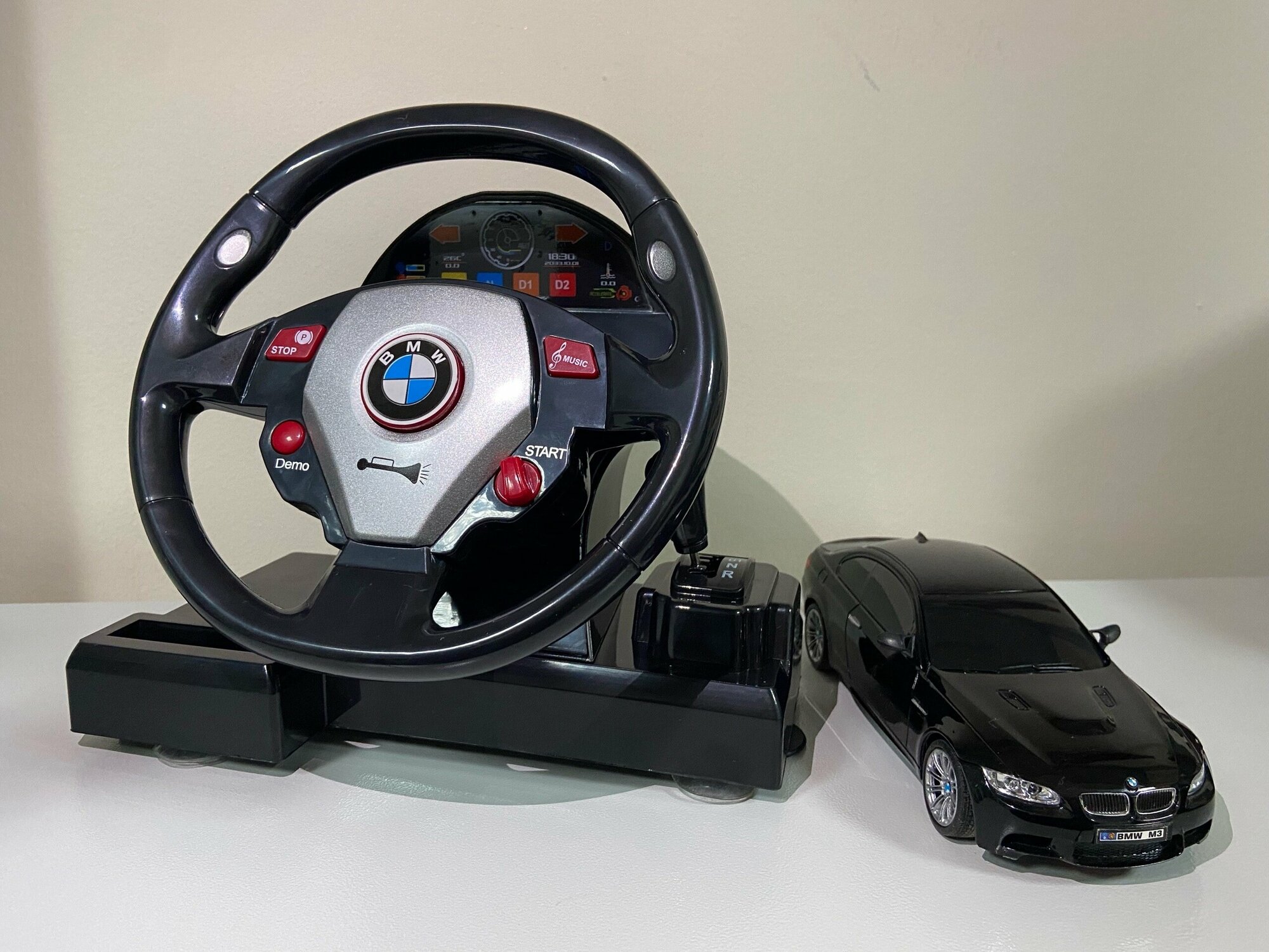 Машинка с рулем на управлении "Радиоуправляемая машинка" BMW X6