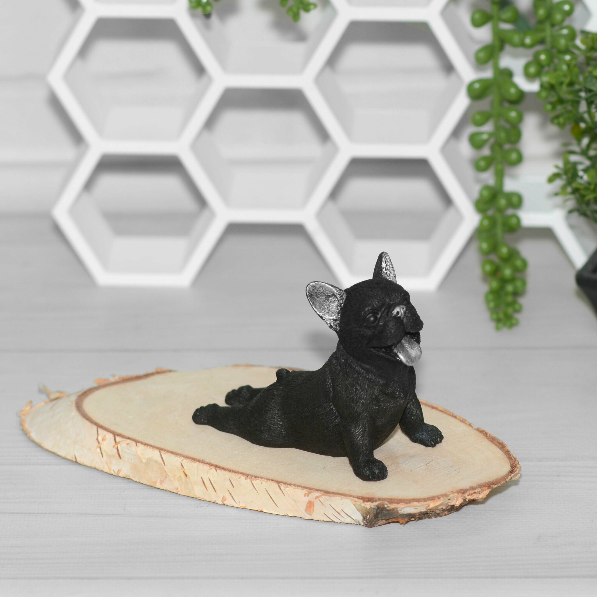 фото Фигурка французского бульдога // Cтатуэтка собаки (мальчик) // Цвет черный с серебряными ушкам, язычком