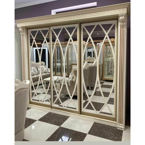 Шкаф-купе Классик 3-дверный 2380х2400х770 слоновая кость золото 102854₽