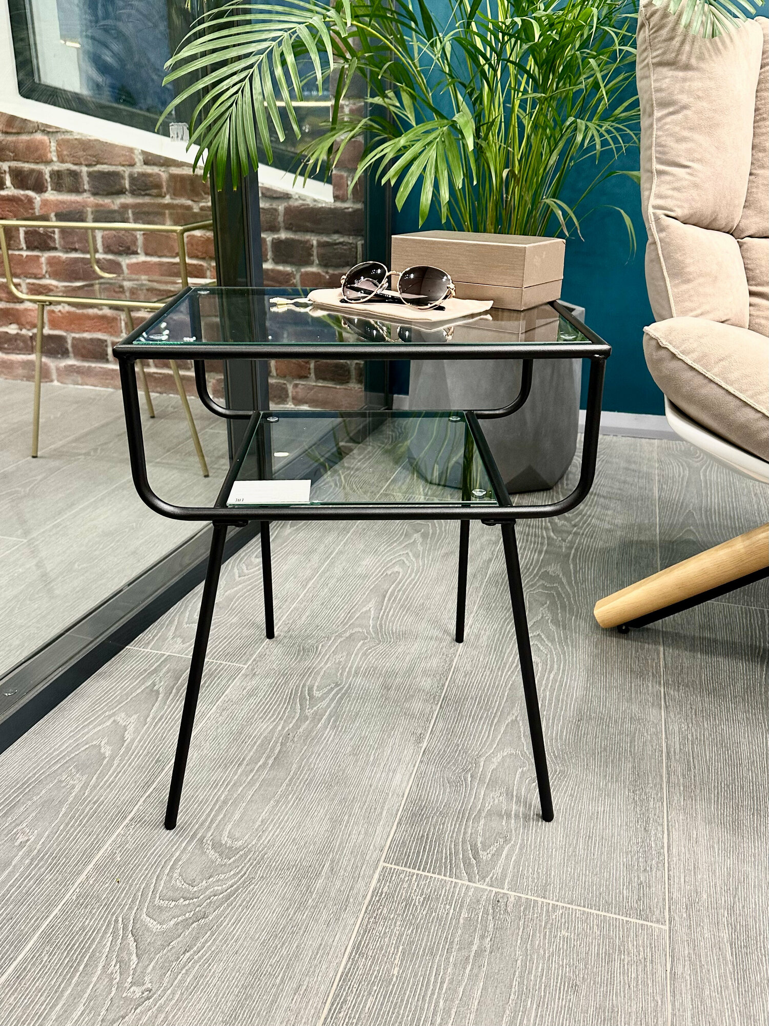 фото Maison de Plush Стол журнальный стеклянный Verre noir / Черное стекло