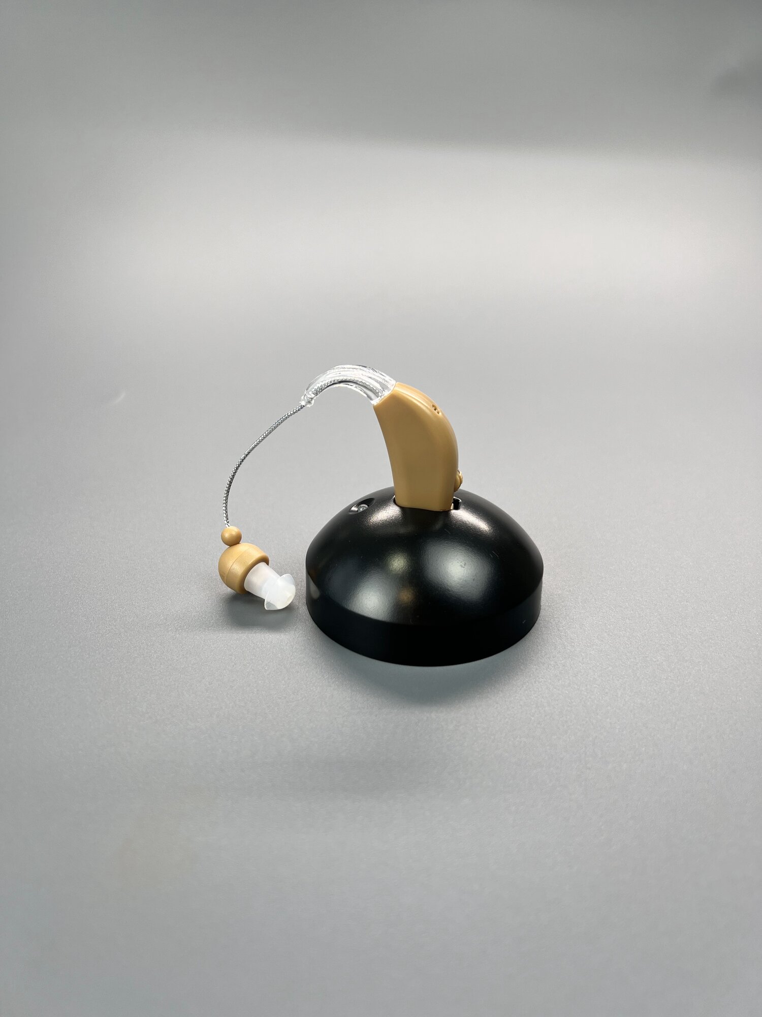 Слуховой аппарат для слуха с зарядкой аккумуляторный/ усилитель слуха