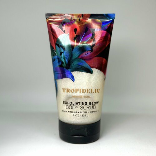 Bath and Body Works отшелущиваюший сияющий скраб для тела TROPIDELIC 2600₽