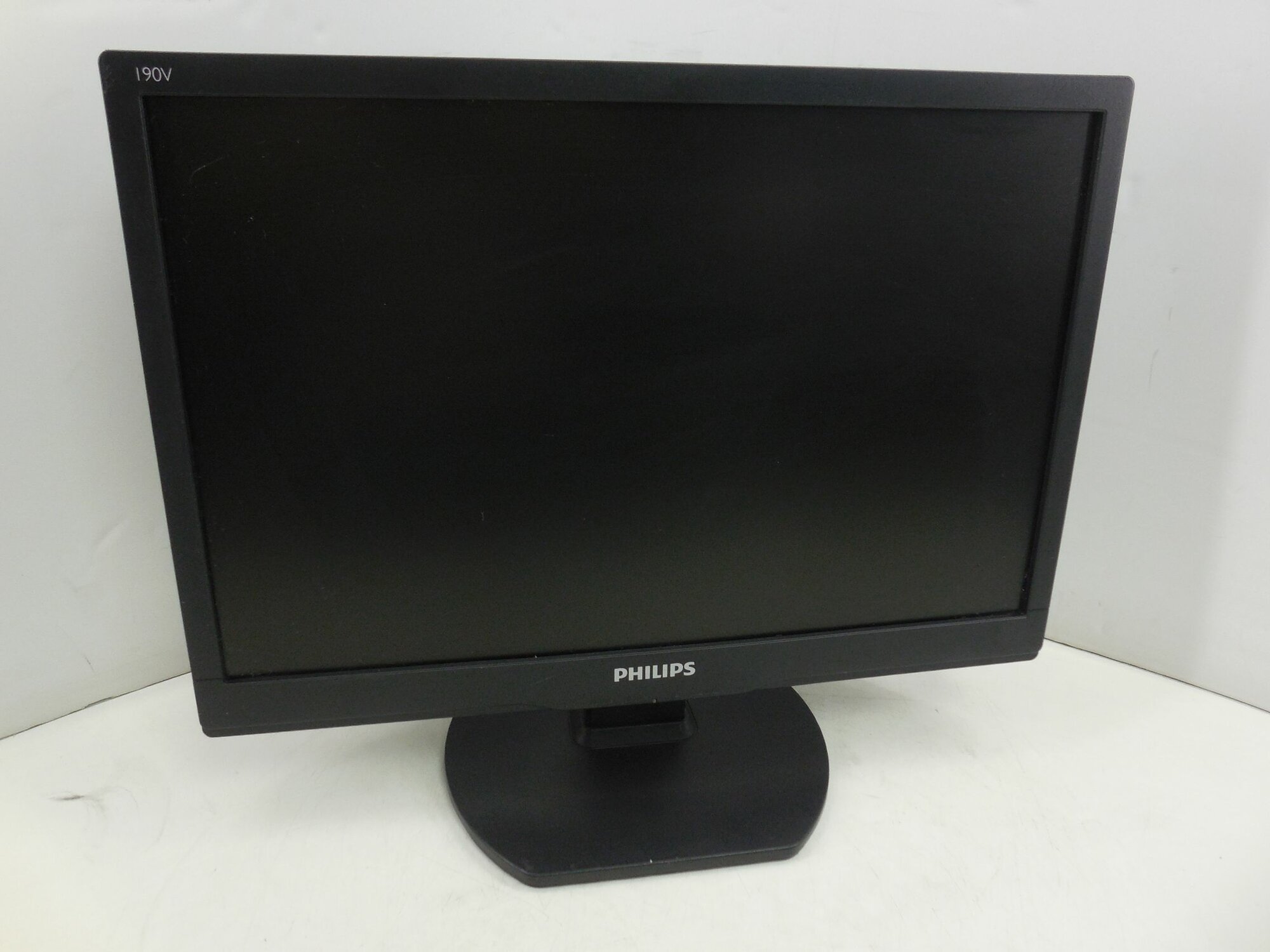 фото Монитор LED 19 дюймов 190v ref