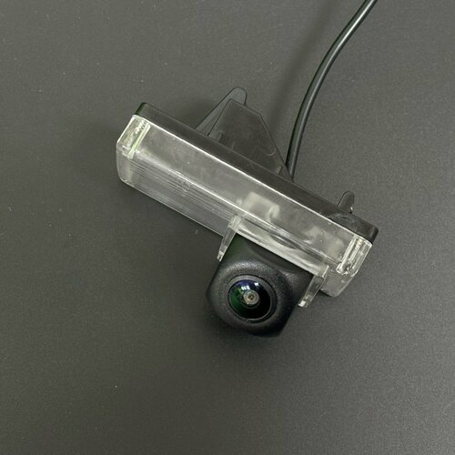 Камера заднего вида Toyota Land Cruser Prado 120 200 2000₽