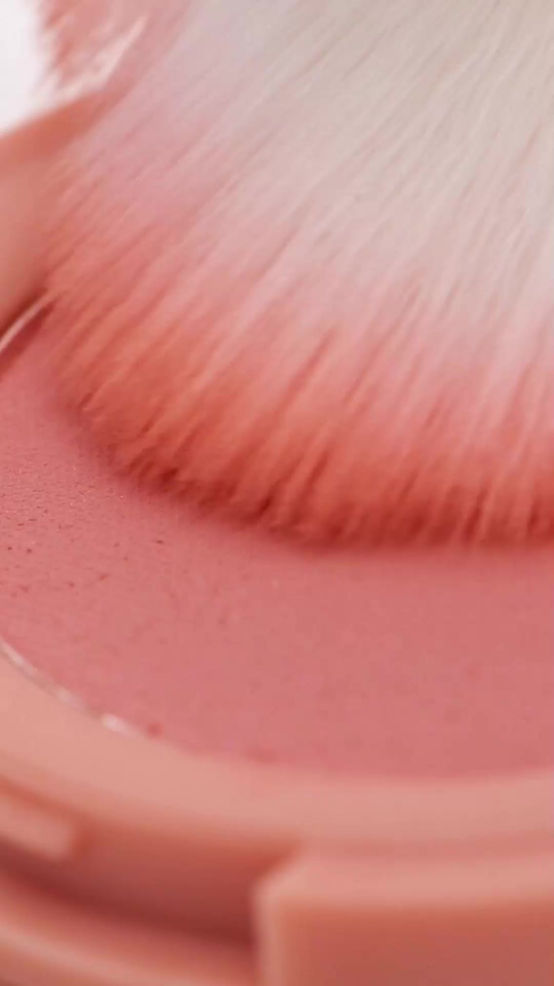 Divage Румяна для лица rомпактные Solo Compact Blush Тон 01 нейтральный розовый — фото 1