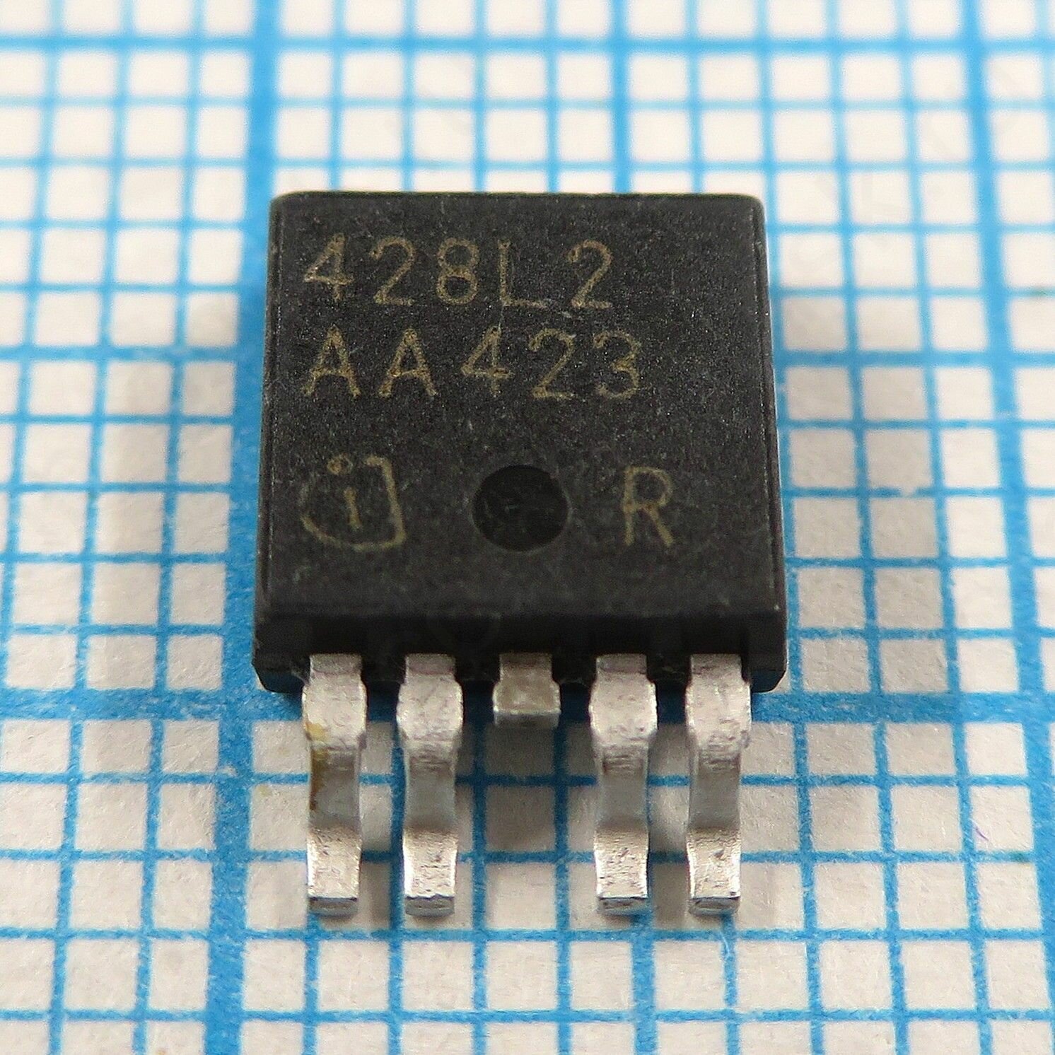 BTS428L2 - Электронный ключ используется в автомобильной электронике