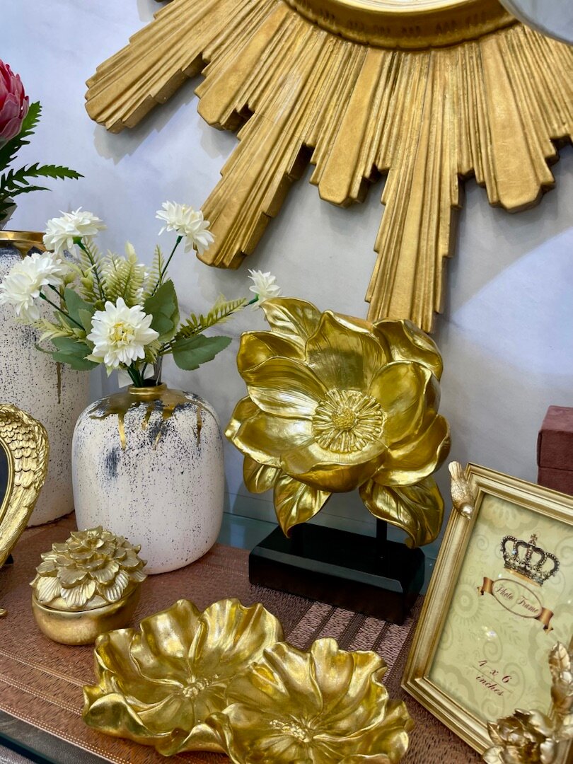 Статуэтка Jermaine Casaentera CE05-LF252 золото 240х140х300h