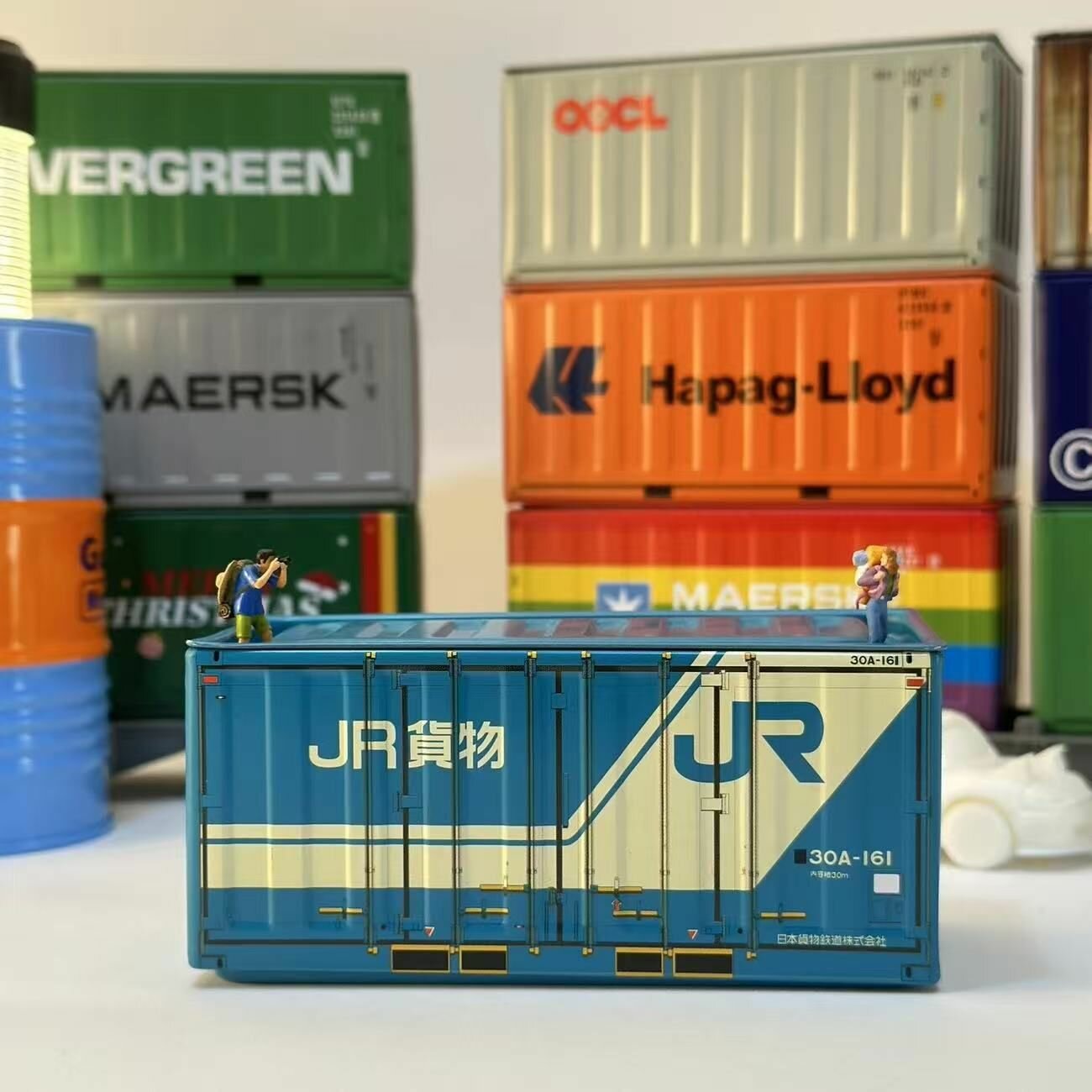 Жестяная коробка-органайзер в стиле морского контейнера