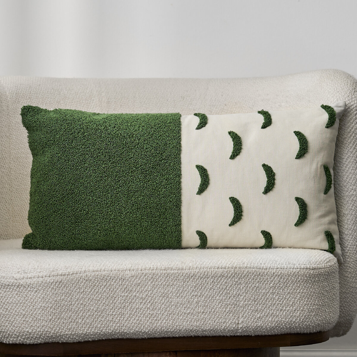 Декоративная подушка двусторонняя с вышивкой 60 х 30 см Kira