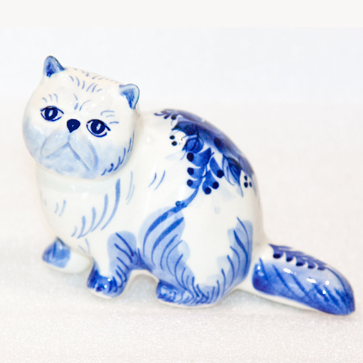 Фарфоровая статуэтка "Персидский кот" от бренда "Породистая Гжель"