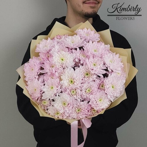 Букет цветов живых 7 розовых кустовых хризантем. Арт 323 Kimbirly Flowers