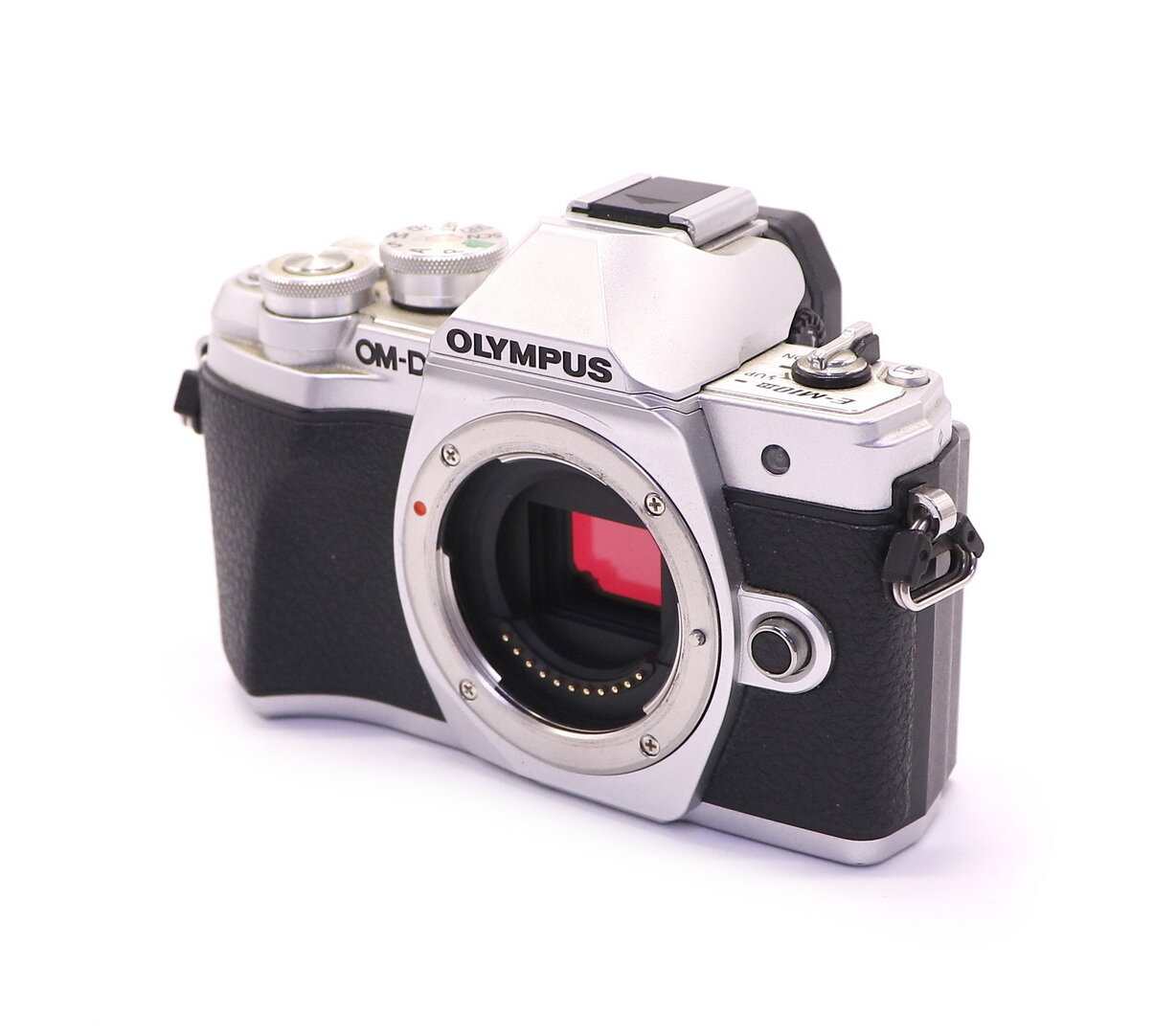 Olympus OM-D E-M10 Mark III body silver (пробег 7870 кадров)