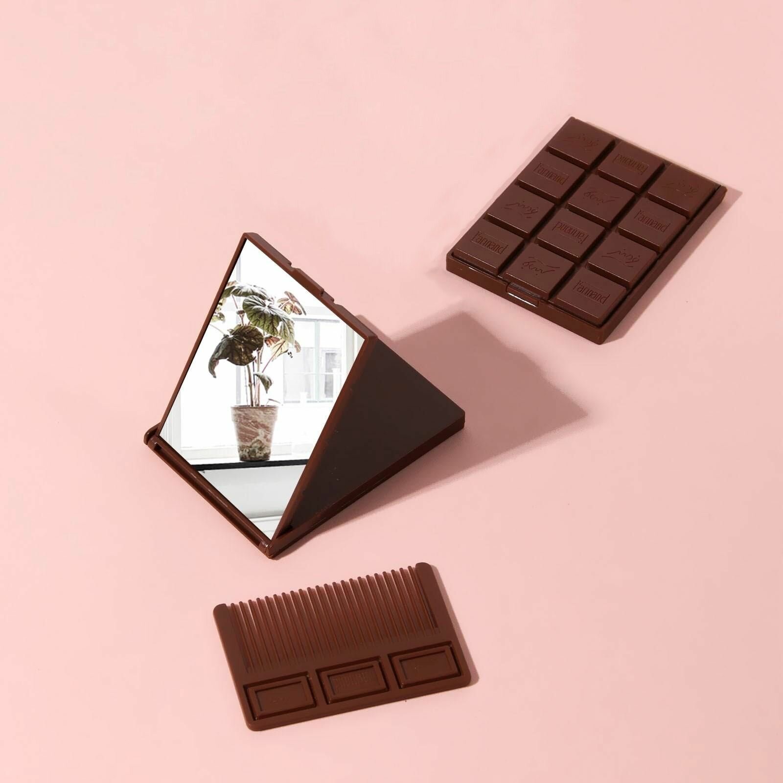 Зеркало складное Шоколадное чудо, с расчёской, 8,5х6 см, 1 шт.
