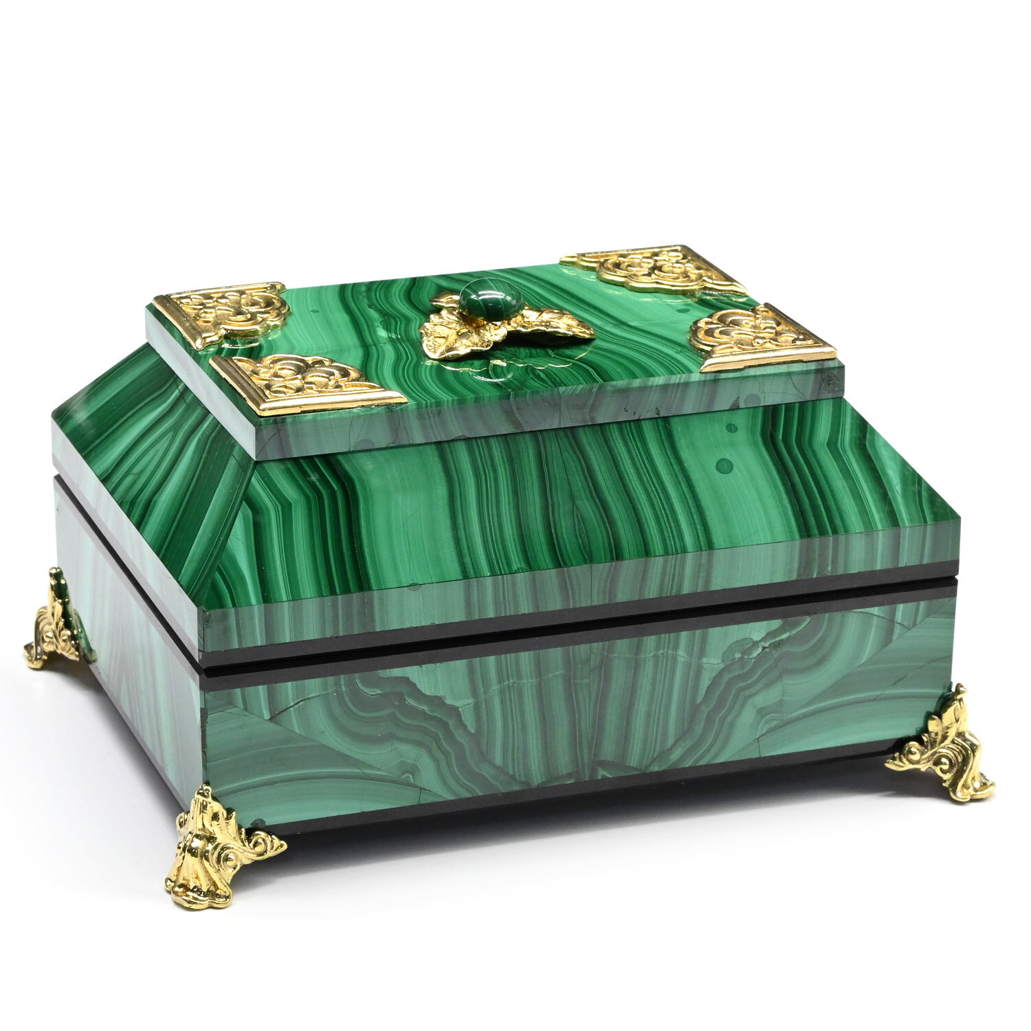 фото Ларец из малахита "Эксклюзив" с бронзой 153*110*85мм РадугаКамня